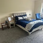 1 Luxurious In Family Проживание в семье