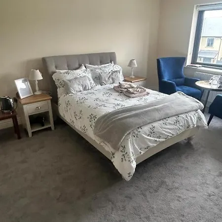 1 Luxurious In Family Homestay *